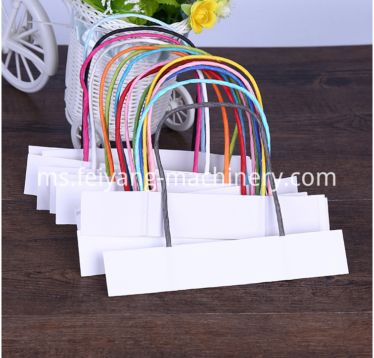 Pemegang Kertas Berpusing 3 2 Twisted Paper Handle 3 2